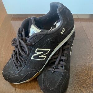 New Balance brown Suede Sneakers womens size 6.5